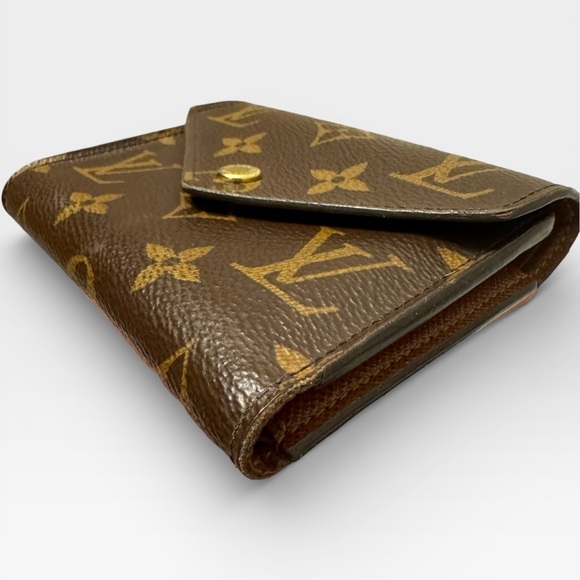 LOUIS VUITTON 2019 Monogram Victorine Wallet - Picture 5 of 16